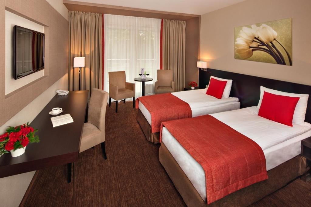 Z-Hotel Business & Spa Otwock Kültér fotó